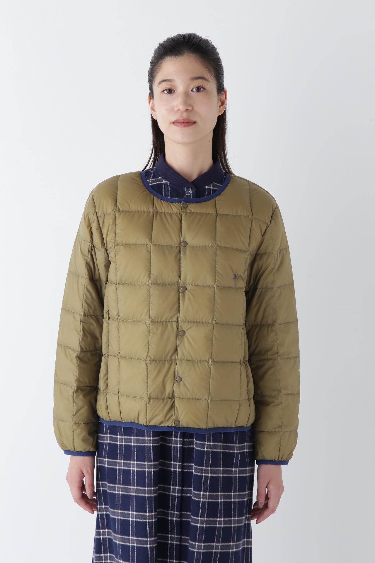 WEB・一部店舗限定サイズ】TAION×hwコラボ クルーネックボタンダウン
