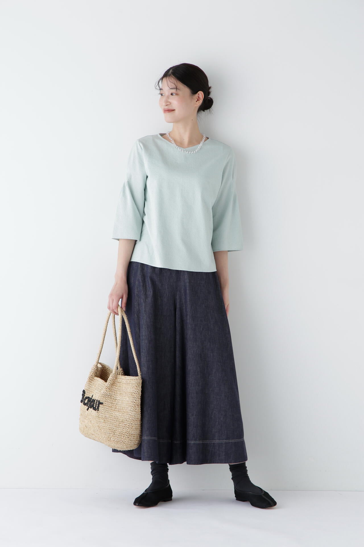 5657f037-d088-517a-8bd4-9fc196423022_Image