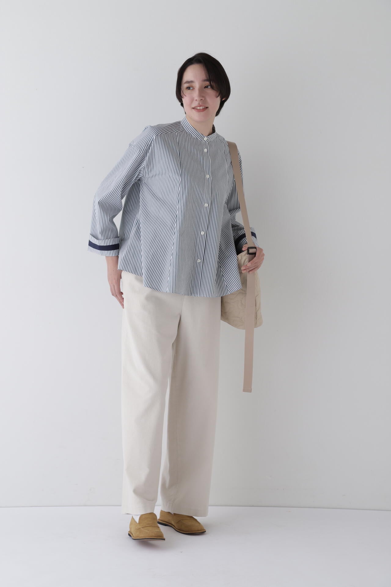 ストレッチエアリードットコードセミワイドパンツ
