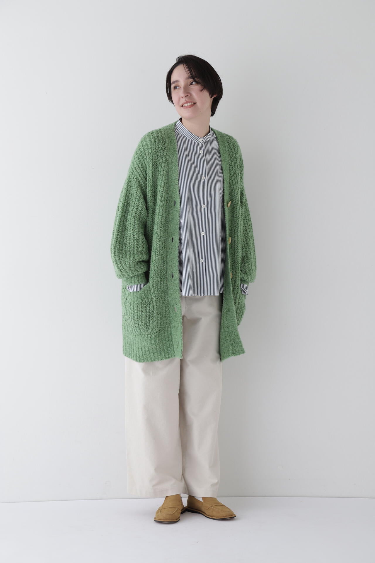 ストレッチエアリードットコードセミワイドパンツ