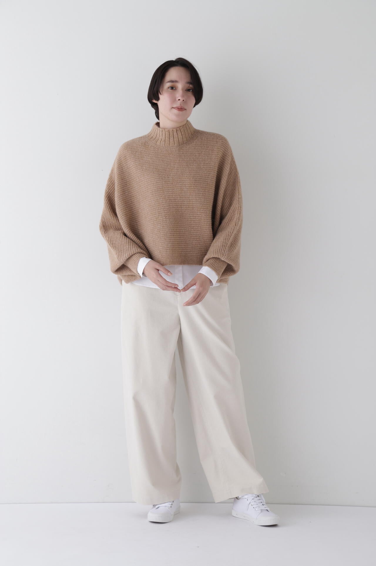 ストレッチエアリードットコードセミワイドパンツ