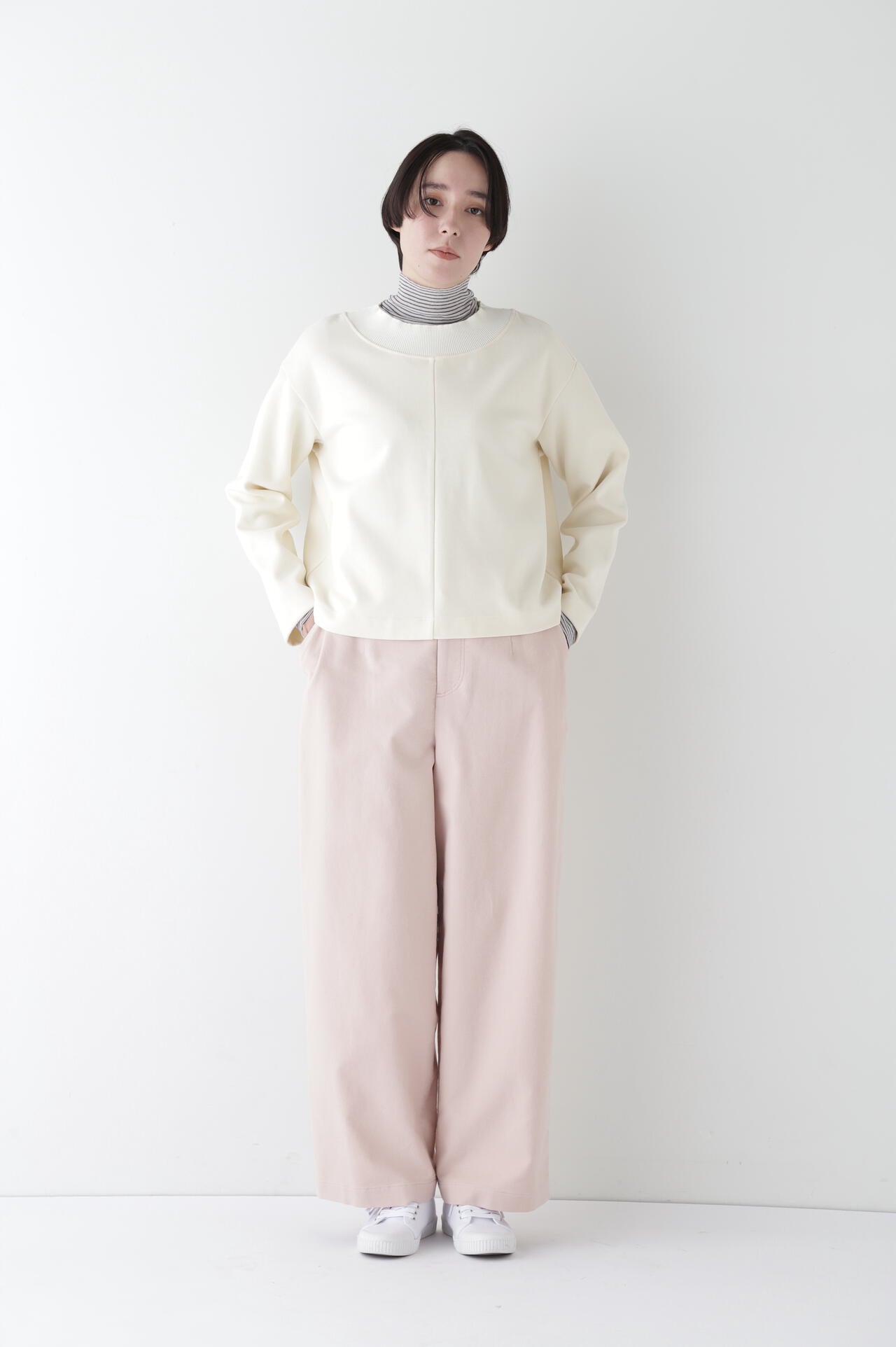 ストレッチエアリードットコードセミワイドパンツ