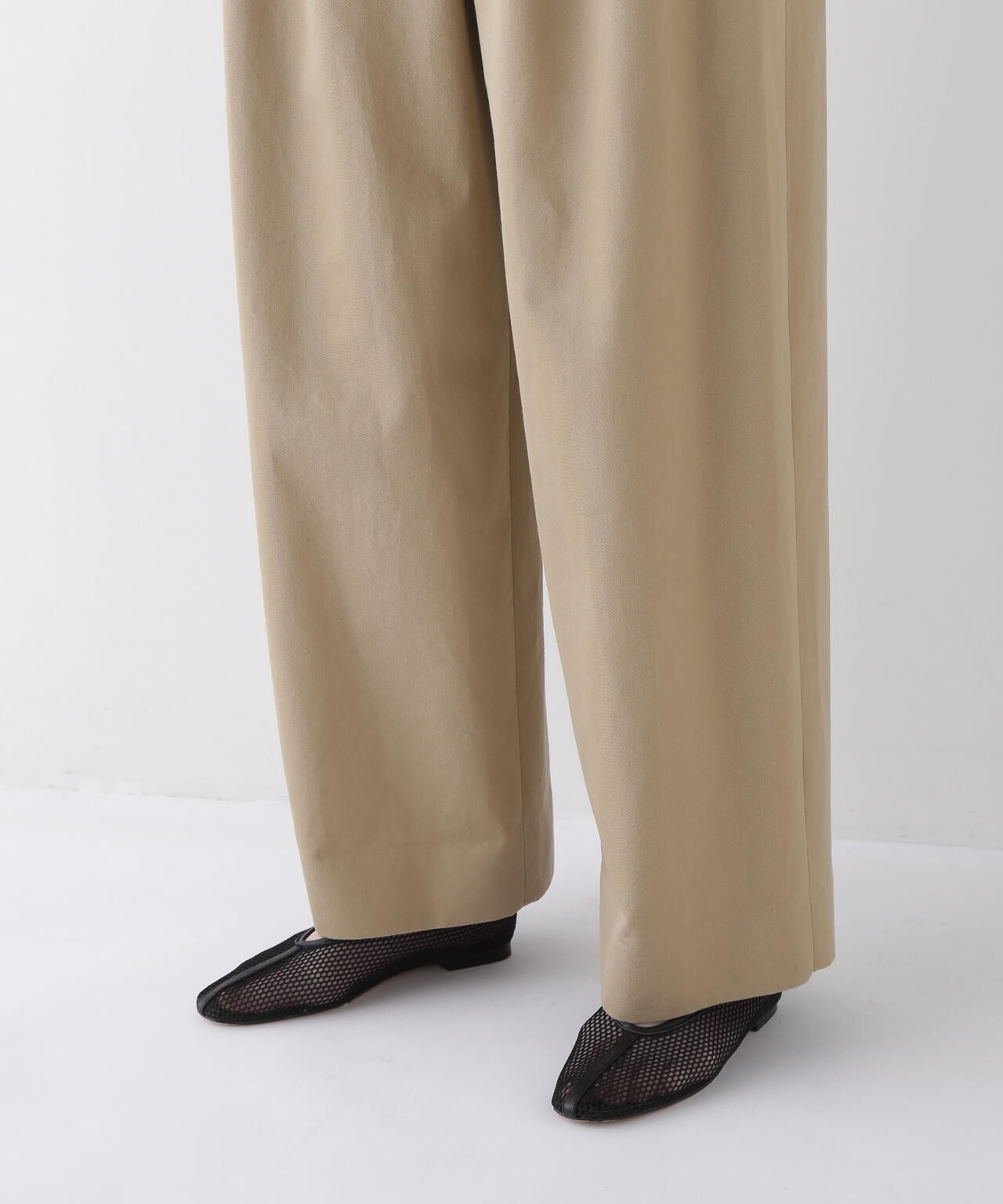 福田麻琴さんコラボ】36/2ウェポンタックパンツ | human woman