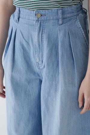 b4071d10-263c-5da4-9593-b5f848775e1a_Image