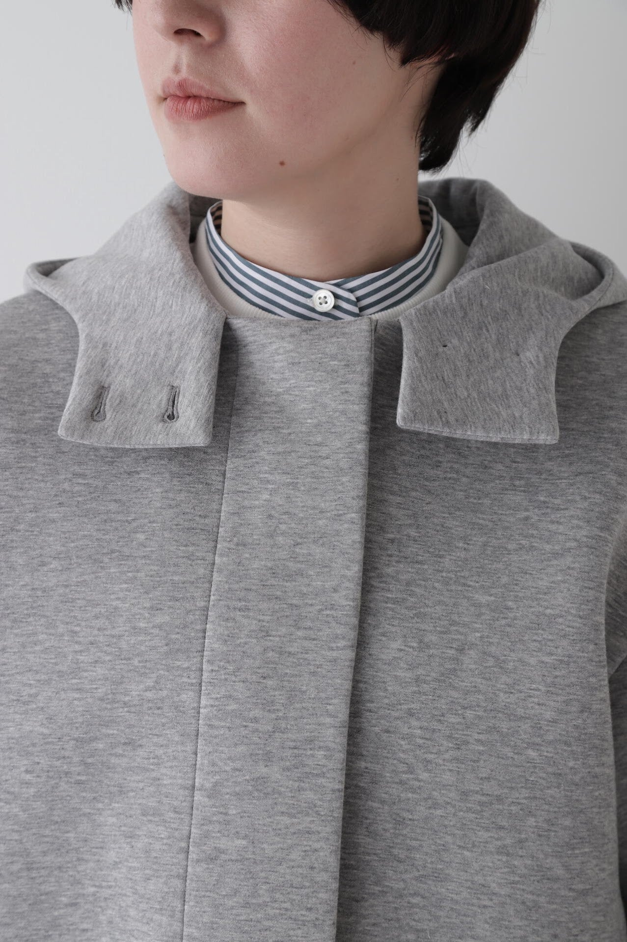 ダンボールボンディングフーディーブルゾン | human woman（ヒューマン