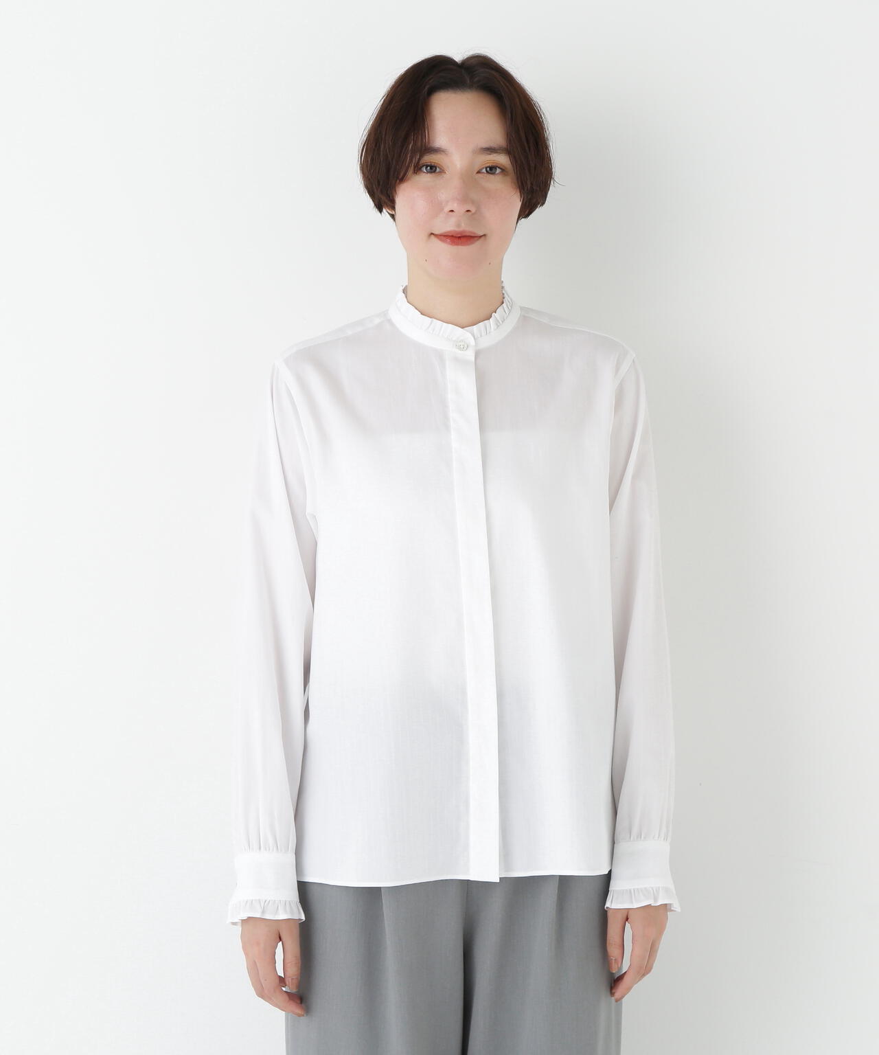 スタンドフリルブラウス
