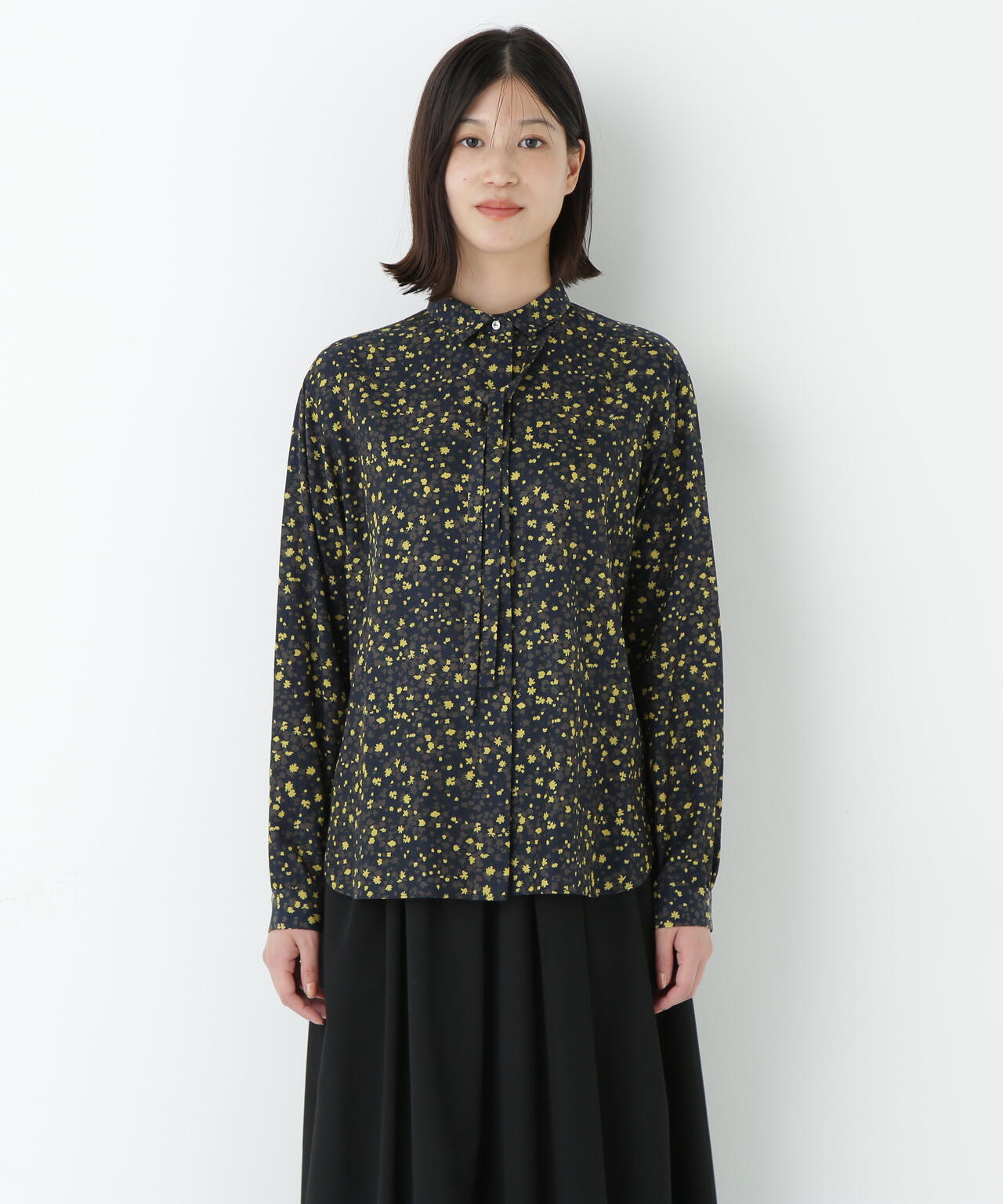 プチフラワープリントボウタイシャツブラウス