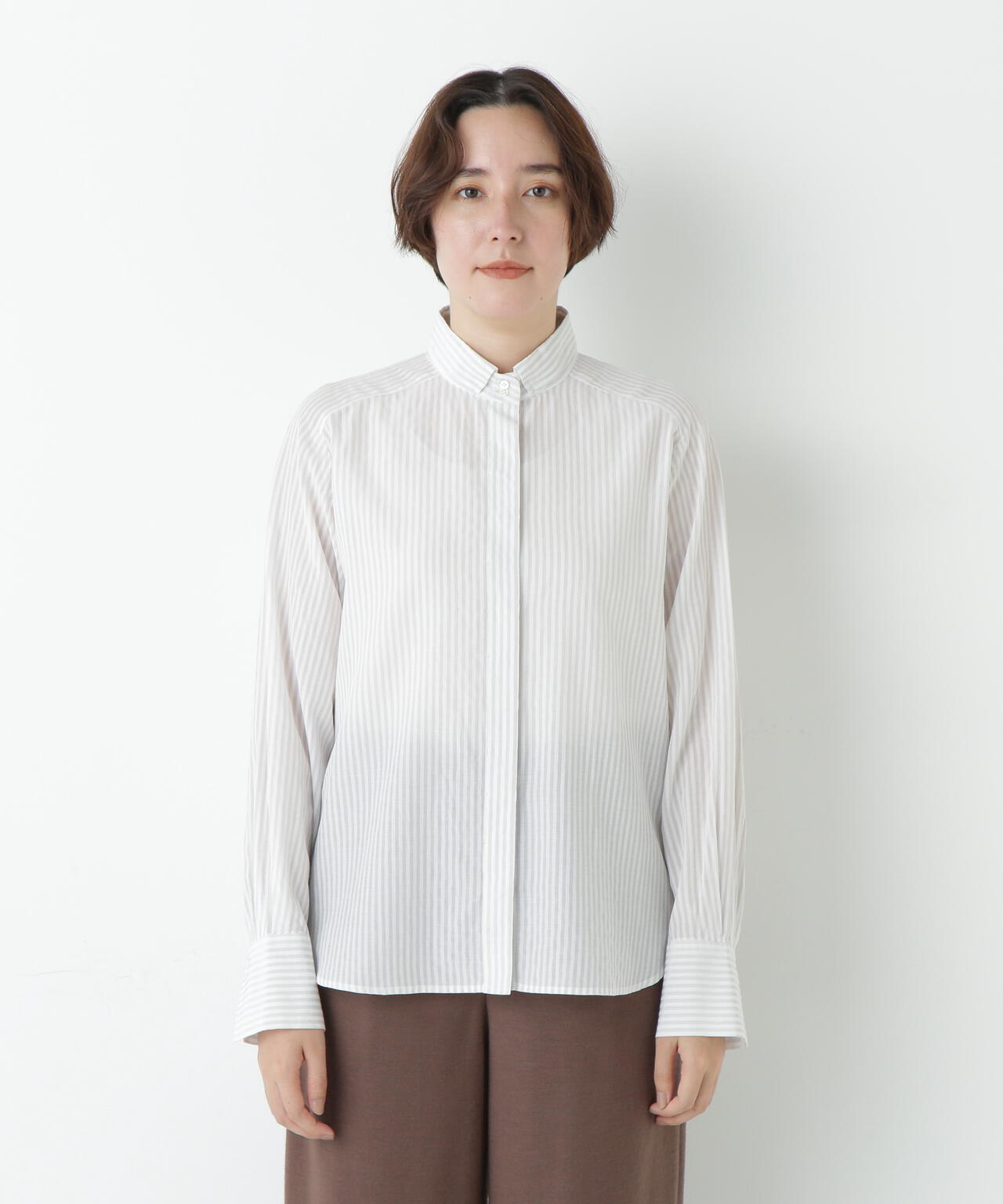 ストライプローンハイネックシャツ
