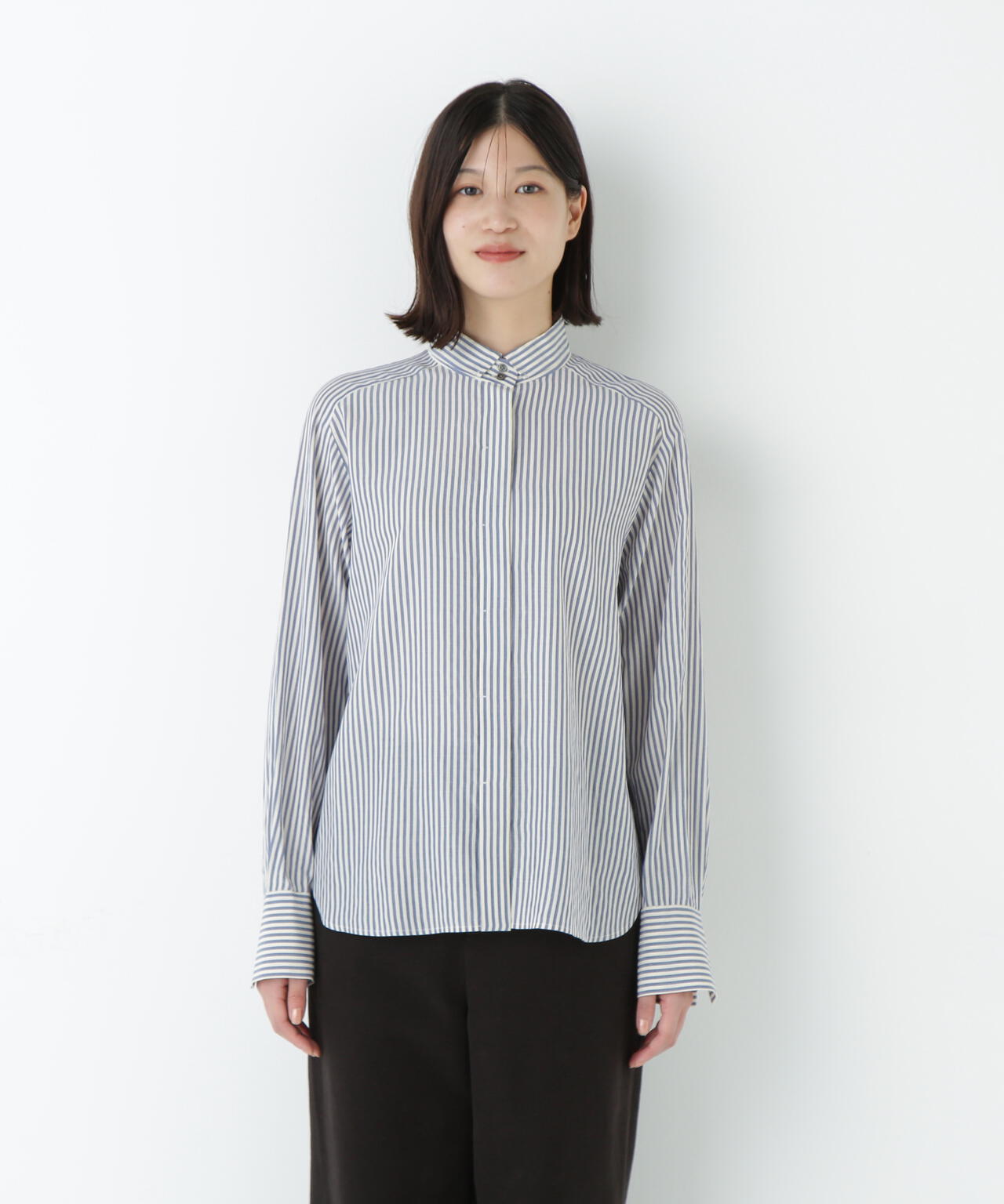ストライプローンハイネックシャツ
