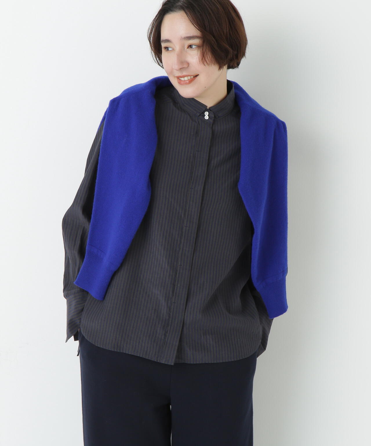 ストライプローンハイネックシャツ