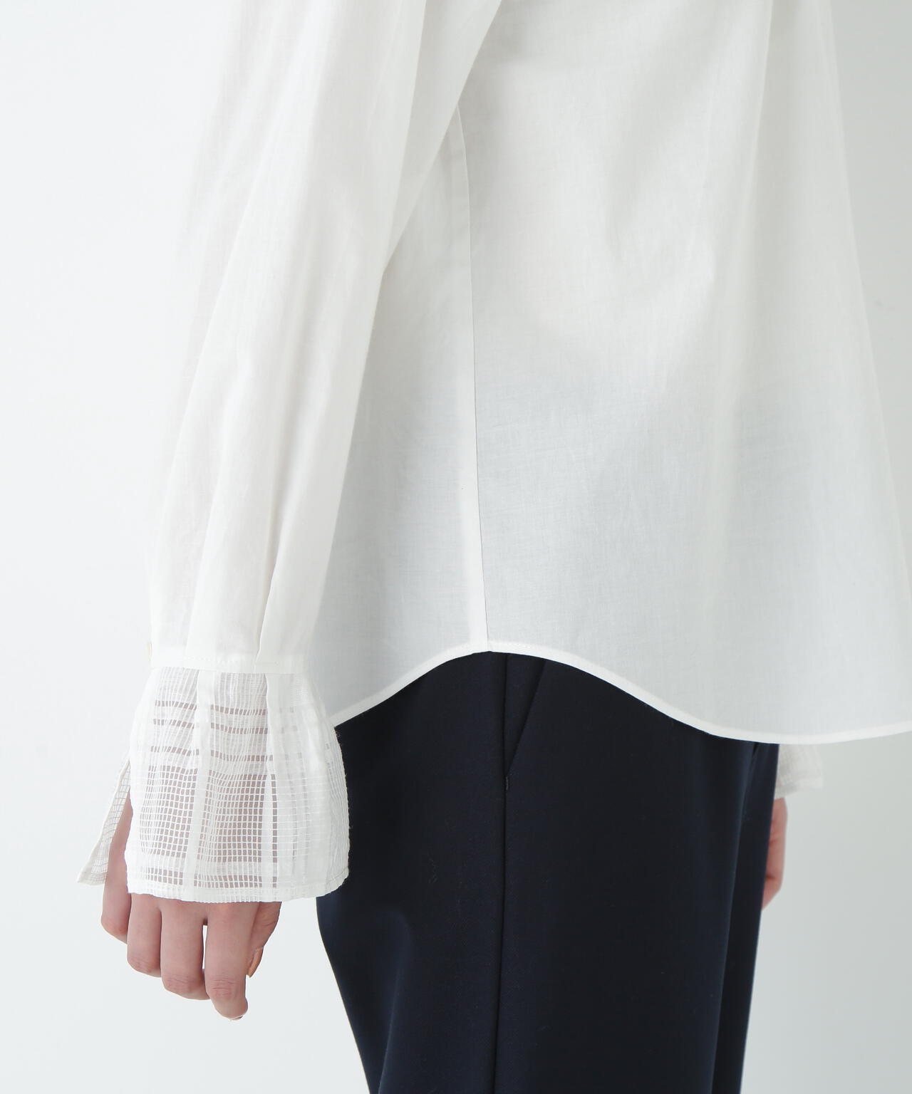 【新品】 hitomi ジャガードブラウス ホワイトS hiichan 袖チェックジャガードブラウス | human woman（ヒューマンウーマン