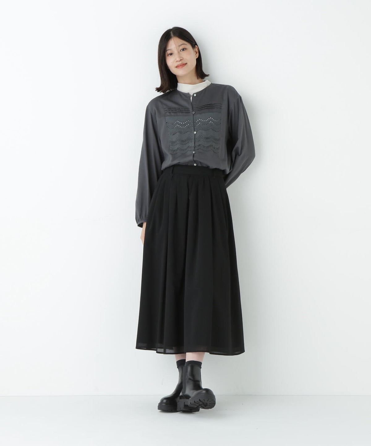 レイヤーレースブラウス