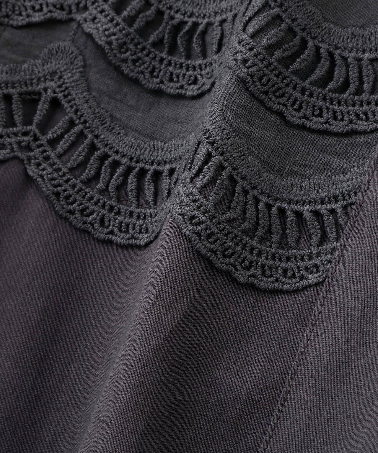 レイヤーレースブラウス | human woman（ヒューマンウーマン