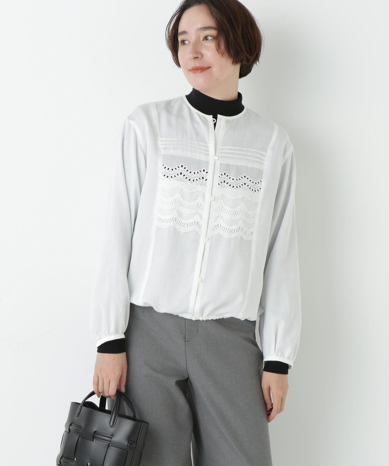 レイヤーレースブラウス