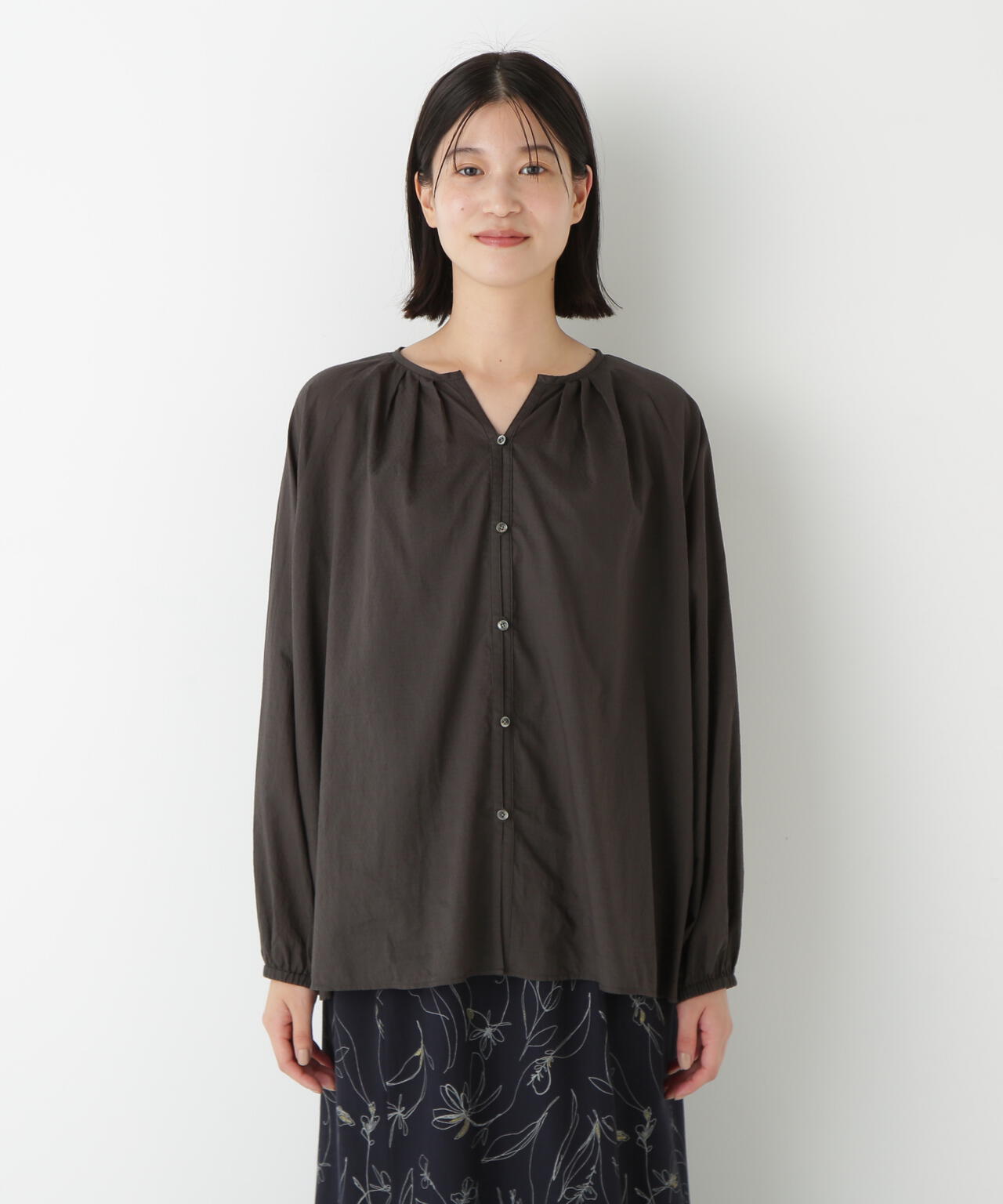 ダイヤドットギャザーブラウス