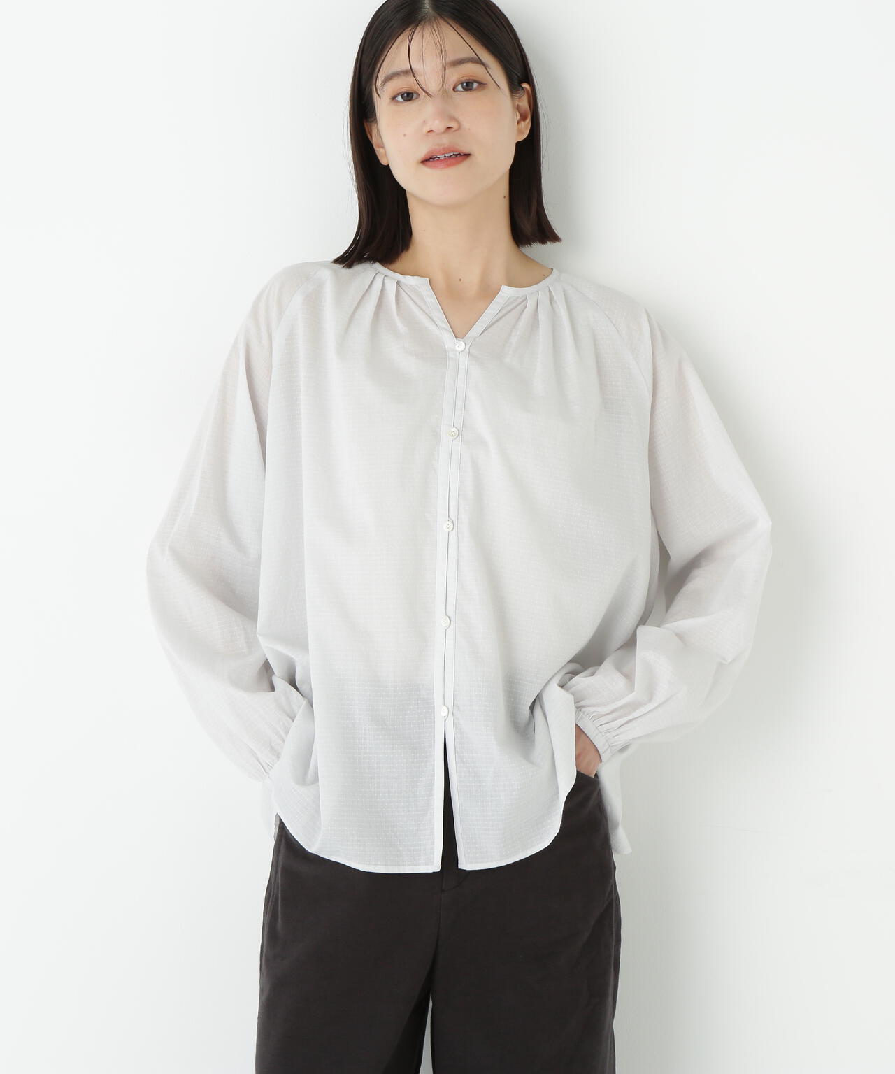 ダイヤドットギャザーブラウス