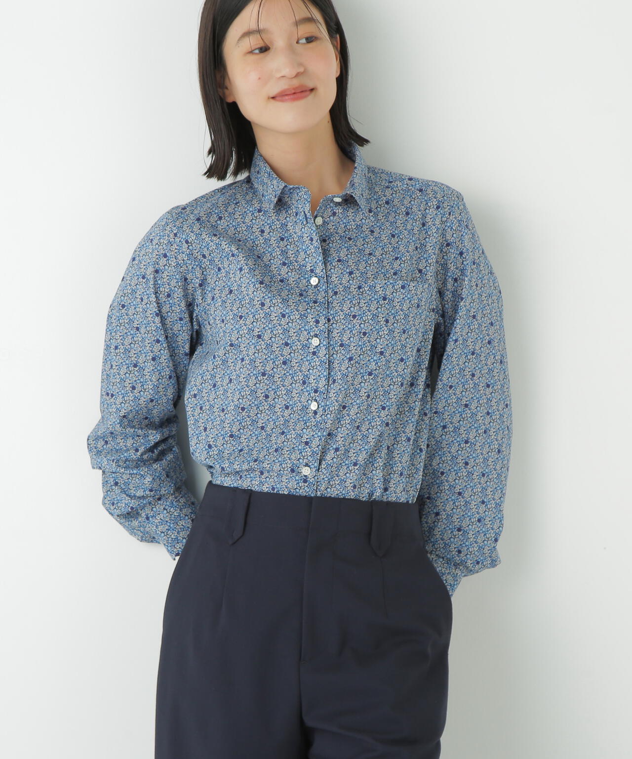 リバティプリントベーシックカラーシャツ