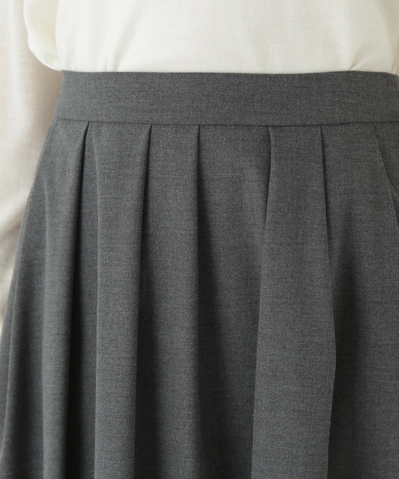 ランダムタックフレアースカート