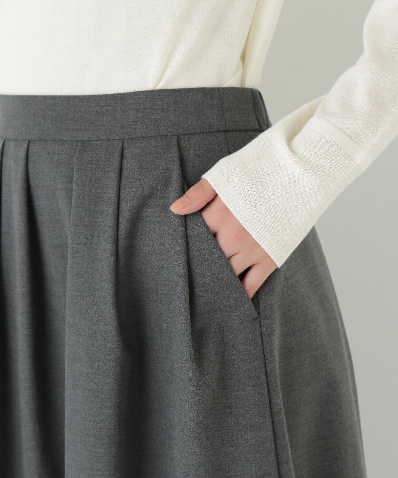 ランダムタックフレアースカート