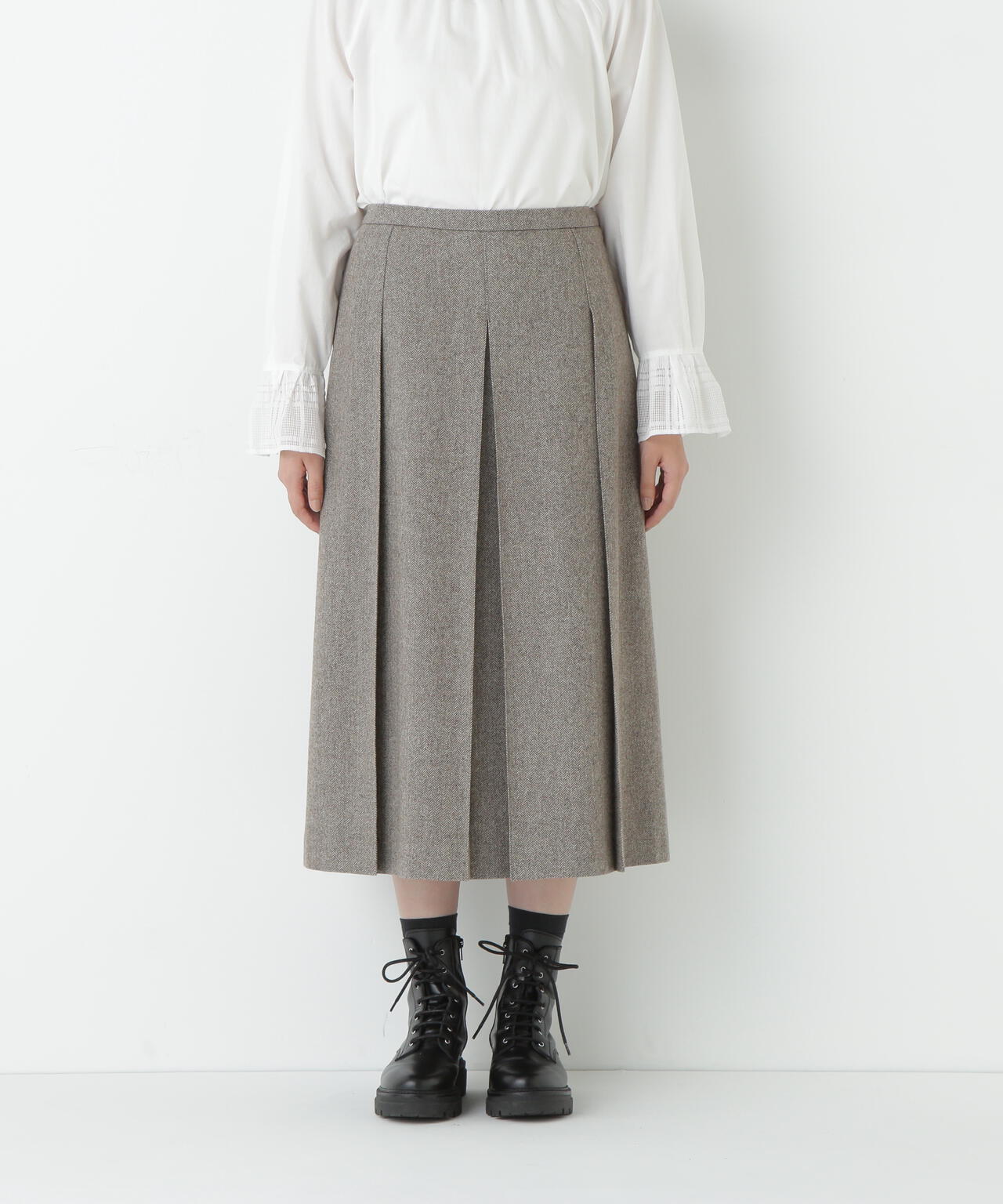 ヘリンボーンツィードタックスカート