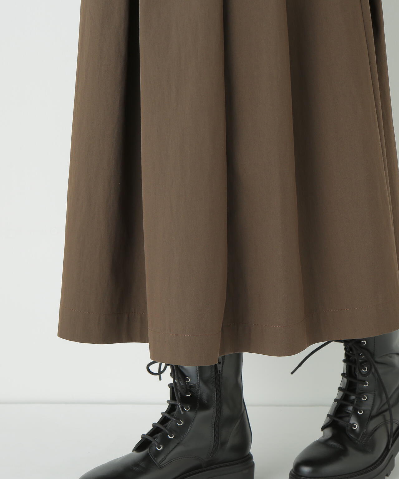 コットンナイロンツイルスカート | human woman（ヒューマンウーマン