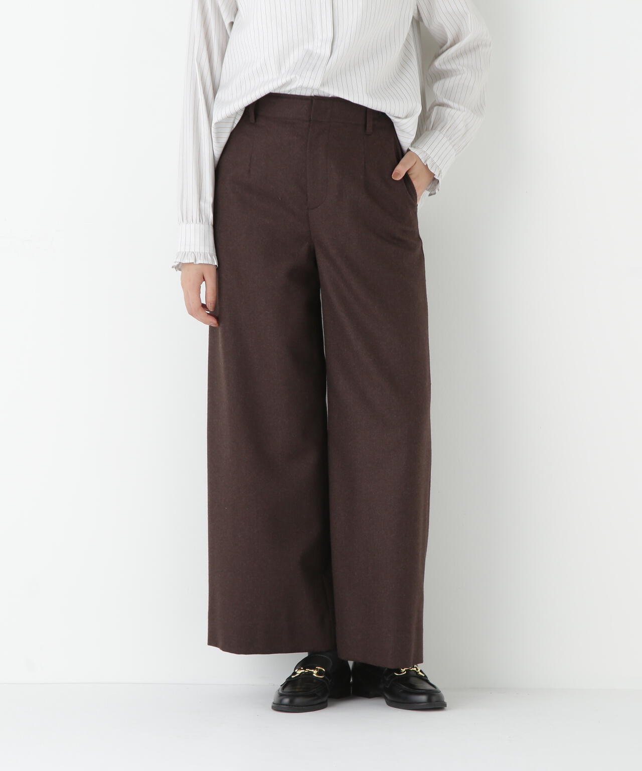ライトフラノウォッシャブルセミワイドパンツ | human woman