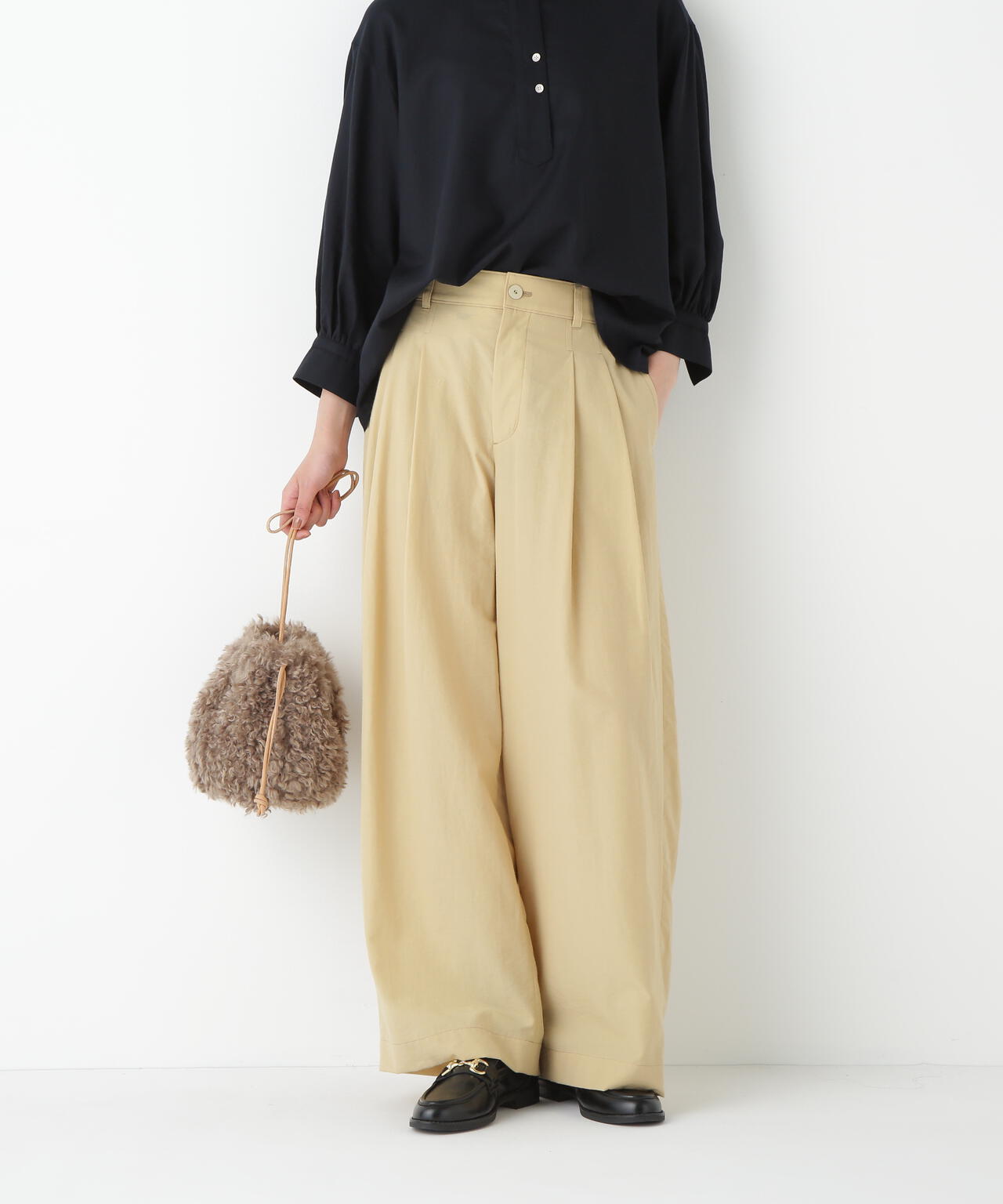 綿ナイロンタッサータックワイドパンツ