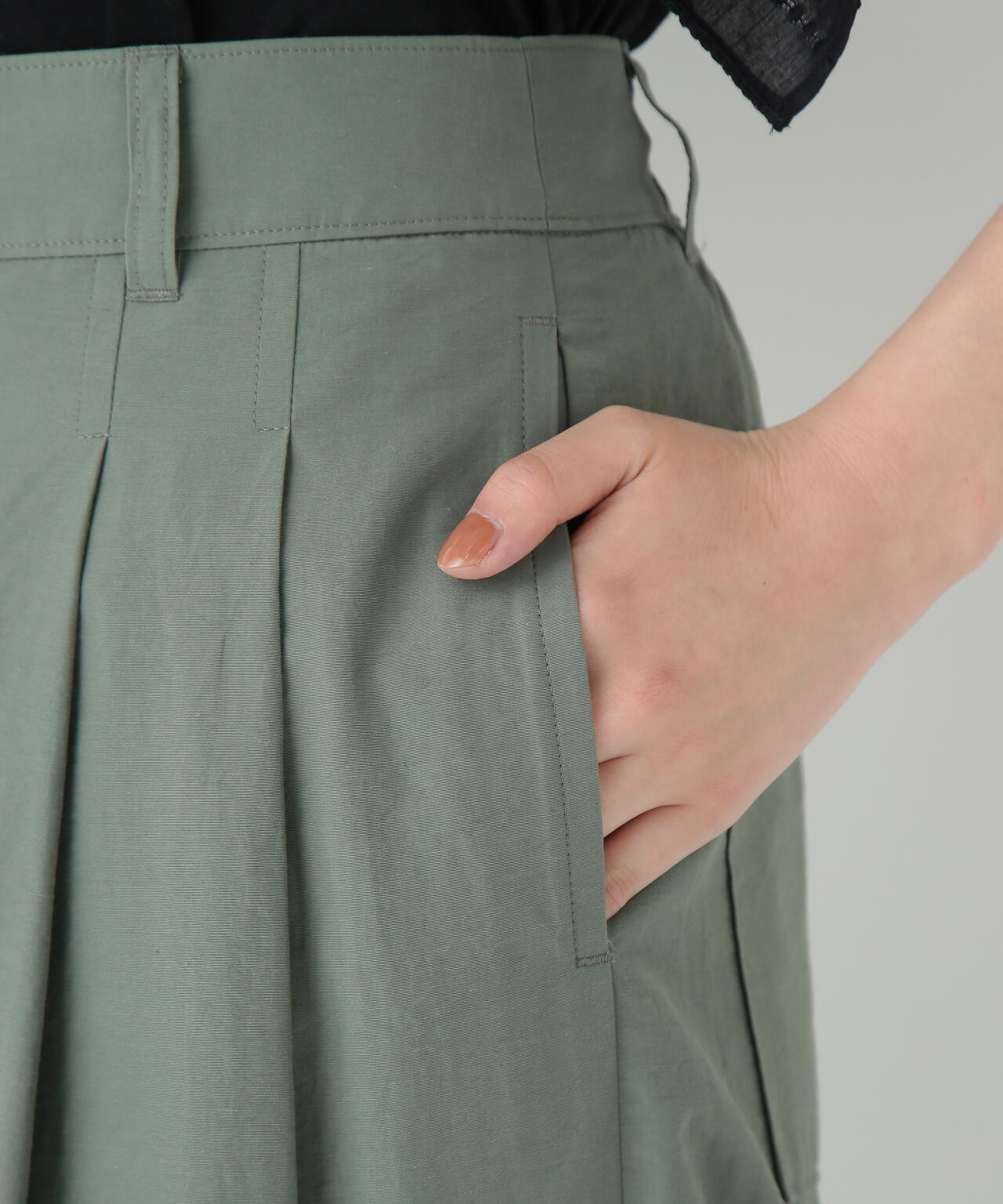 綿ナイロンタッサータックワイドパンツ