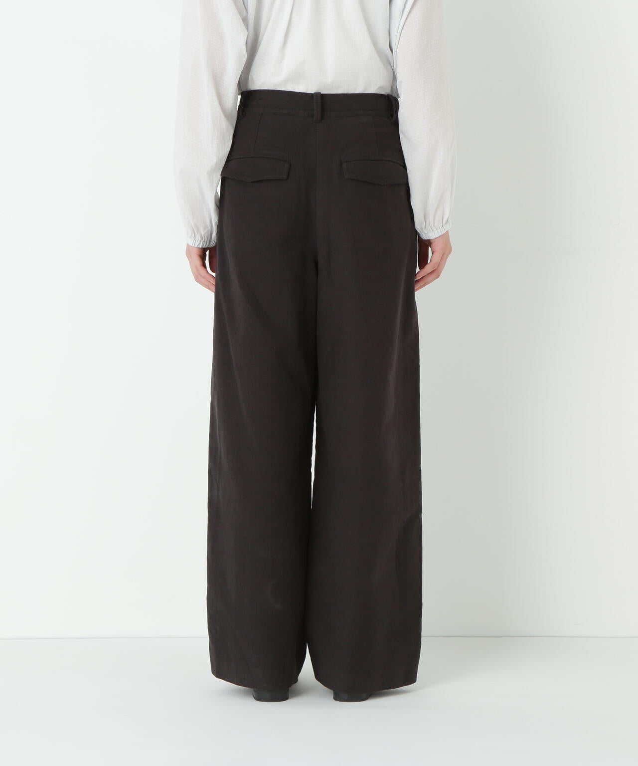 ストレッチエアリードットコードセミワイドパンツ