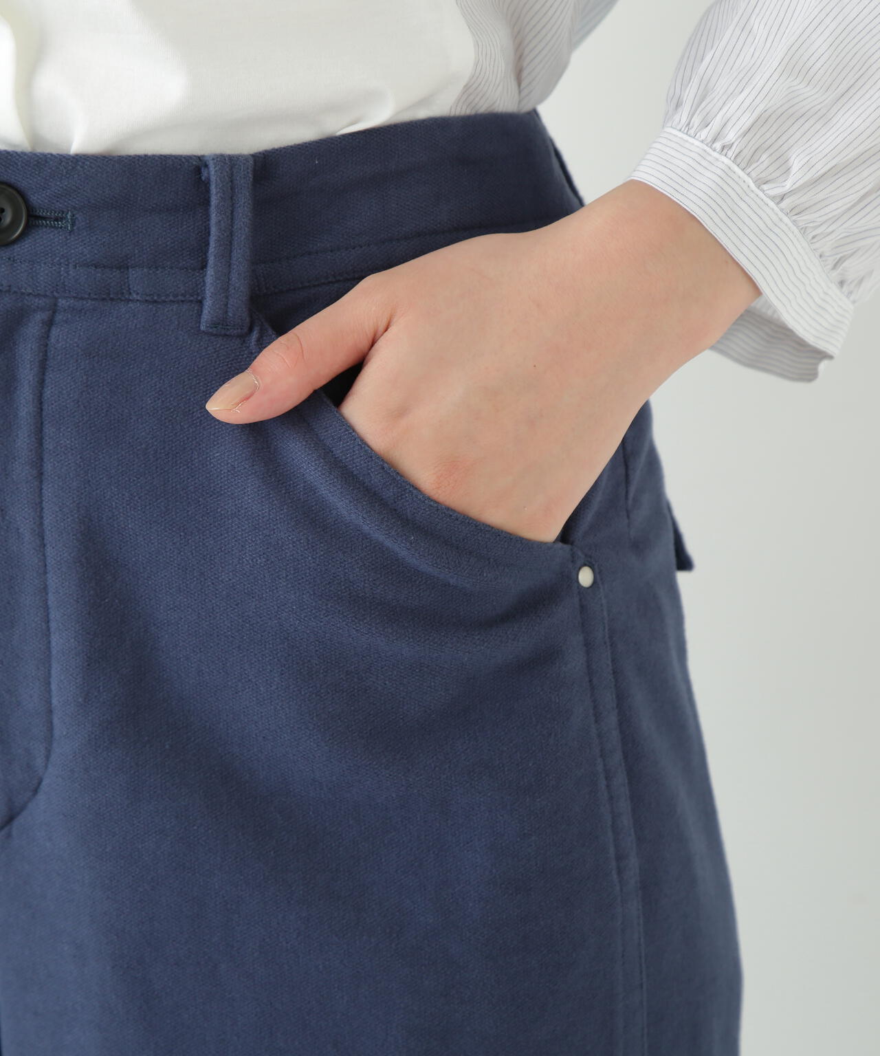 ストレッチエアリードットコードセミワイドパンツ