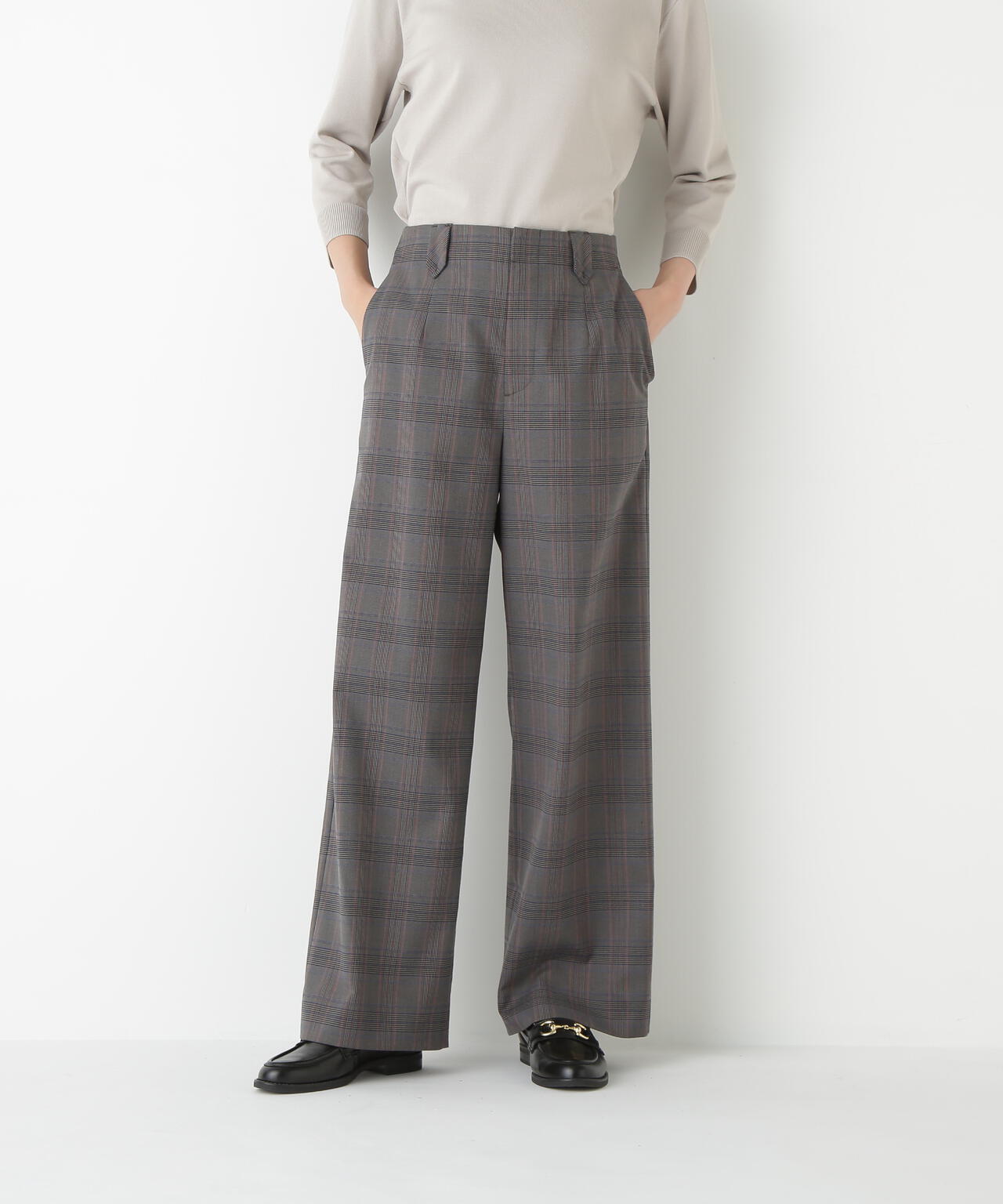 強撚シャークスキンセミワイドパンツ