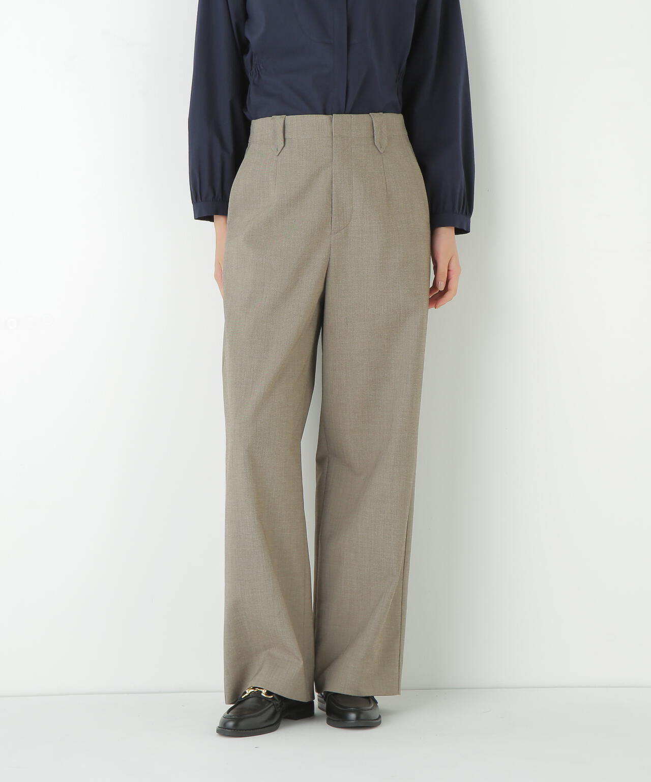 強撚シャークスキンセミワイドパンツ