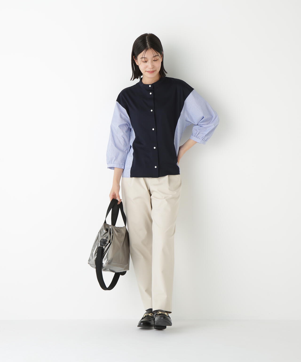 ストレッチポンチワンタックテーパードパンツ