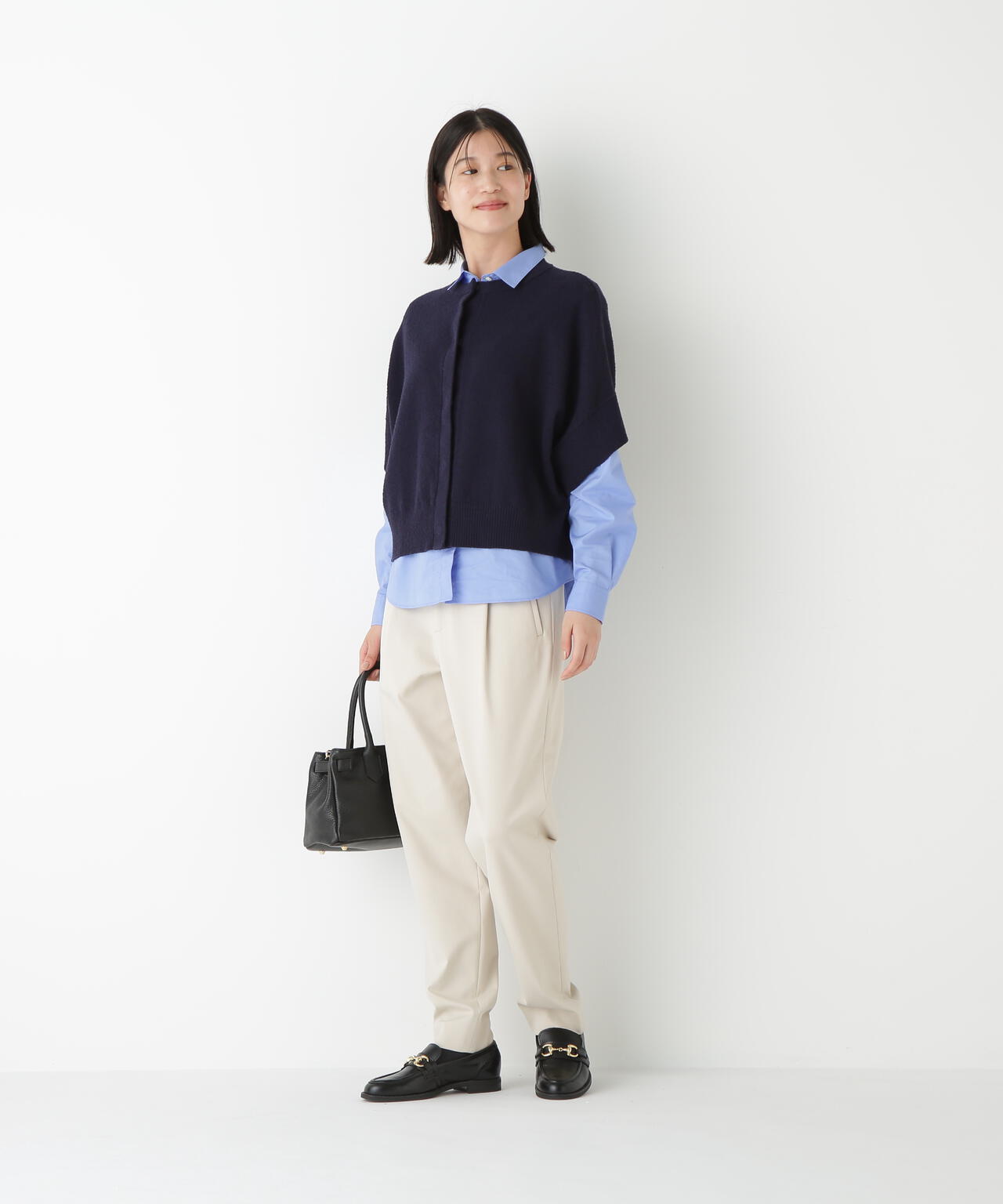 ストレッチポンチワンタックテーパードパンツ