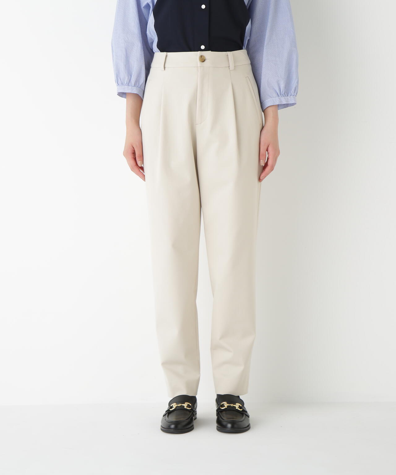 ストレッチポンチワンタックテーパードパンツ