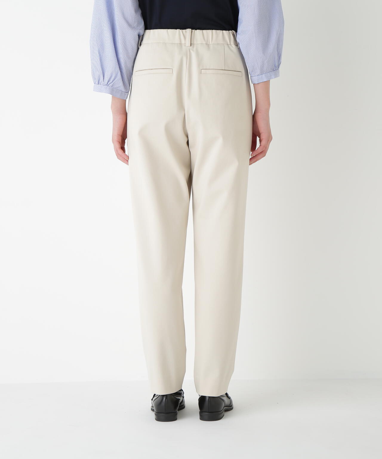 ストレッチポンチワンタックテーパードパンツ