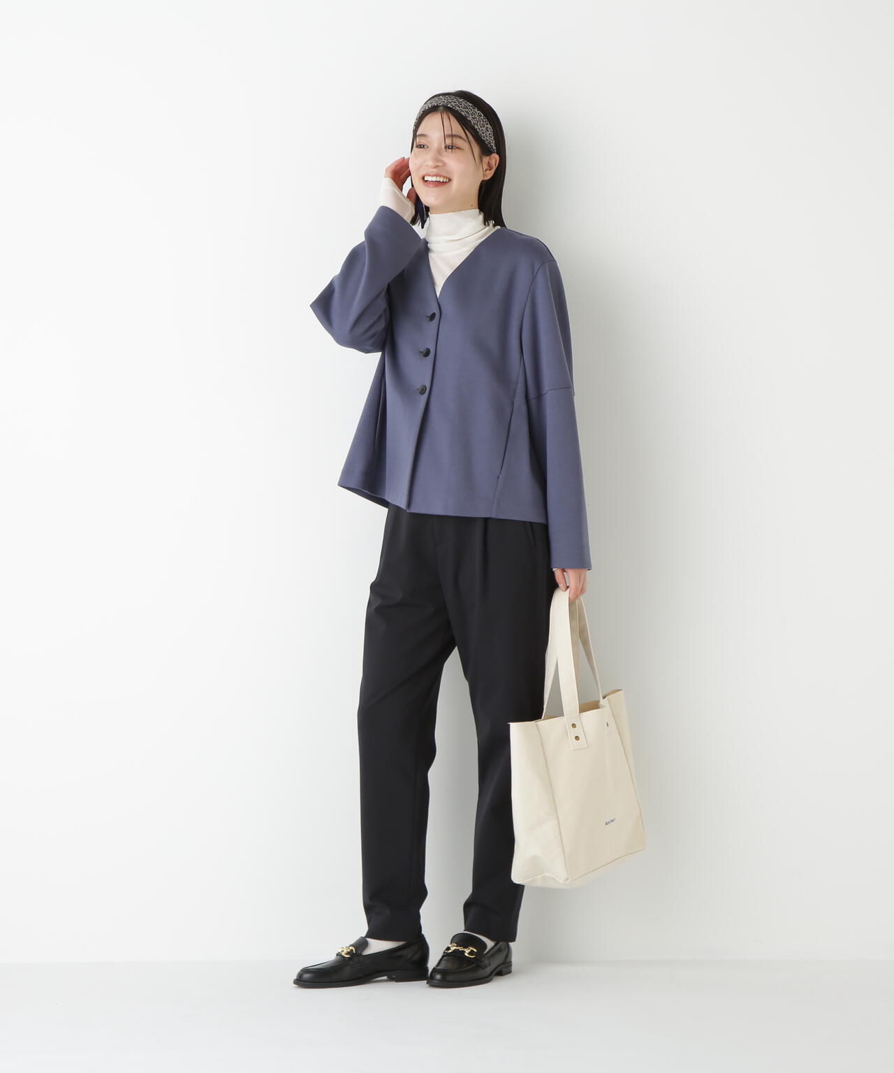 ストレッチポンチワンタックテーパードパンツ