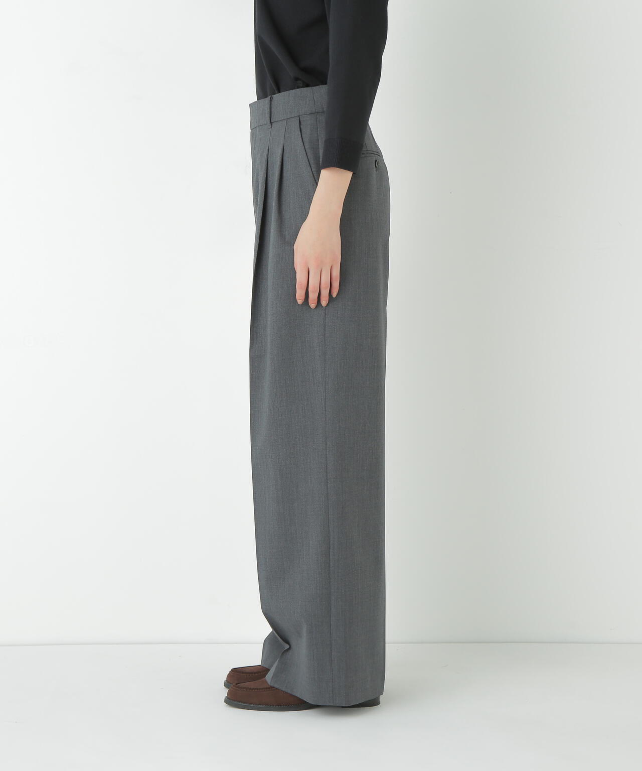 ダブルタックバギーパンツ