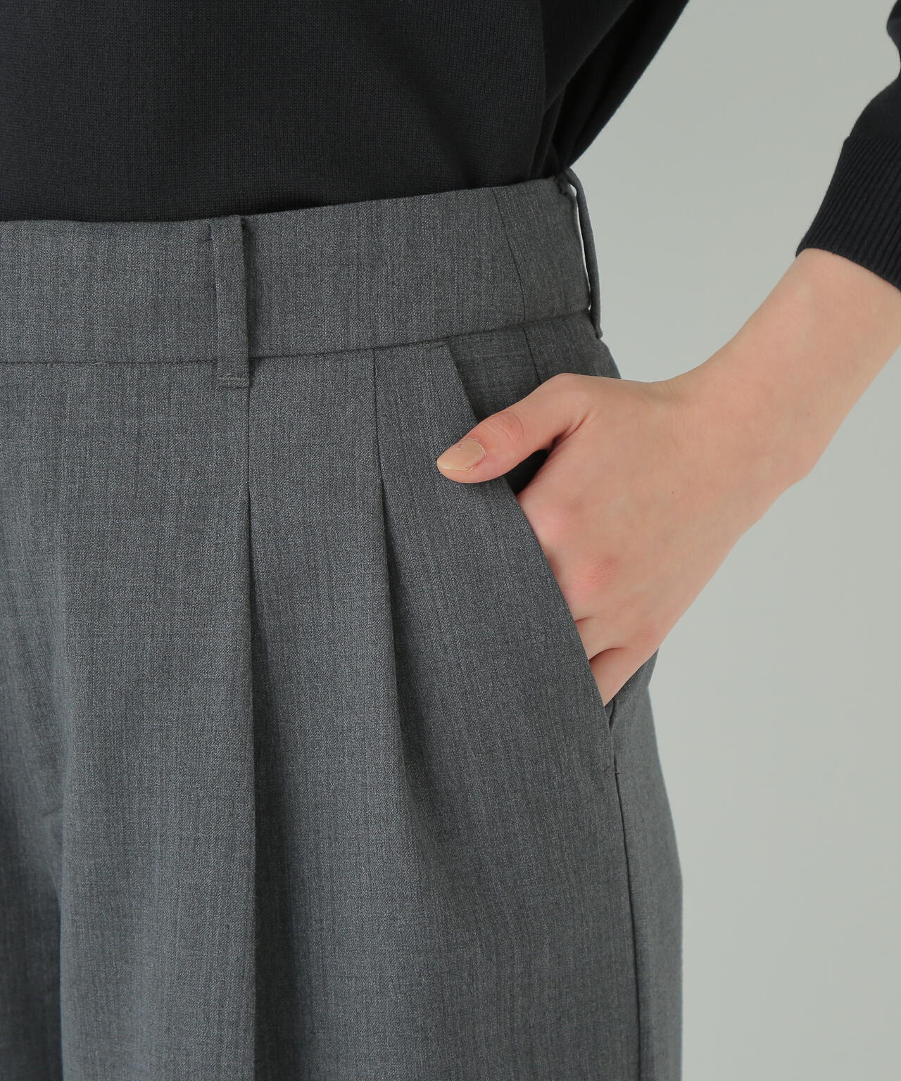 ダブルタックバギーパンツ