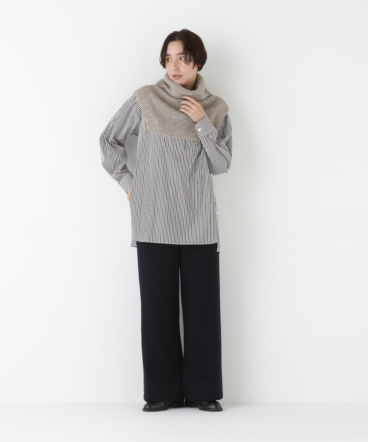 ミルドジャージーストレートパンツ