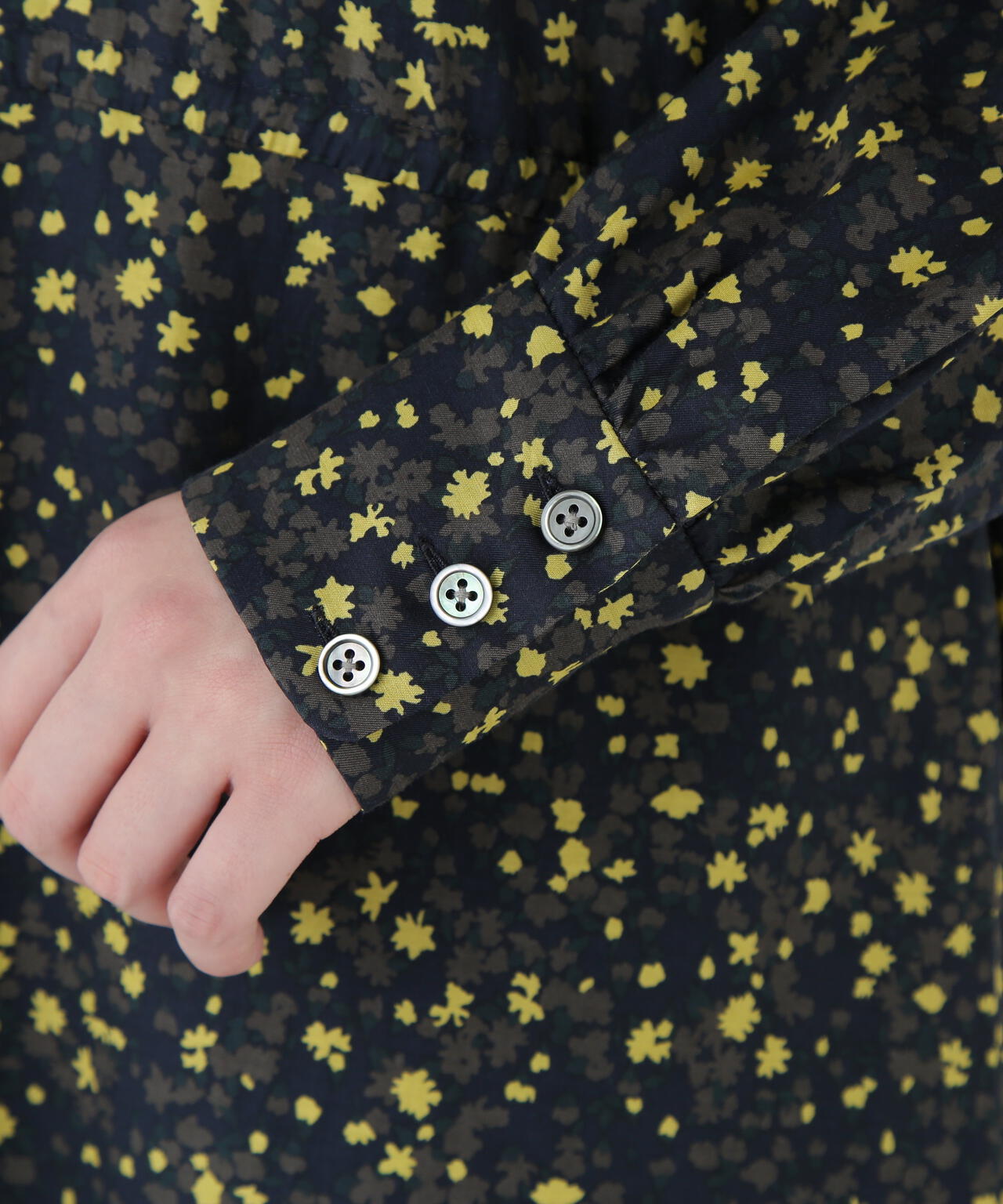 プチフラワープリントブラウジングバンドカラーワンピース