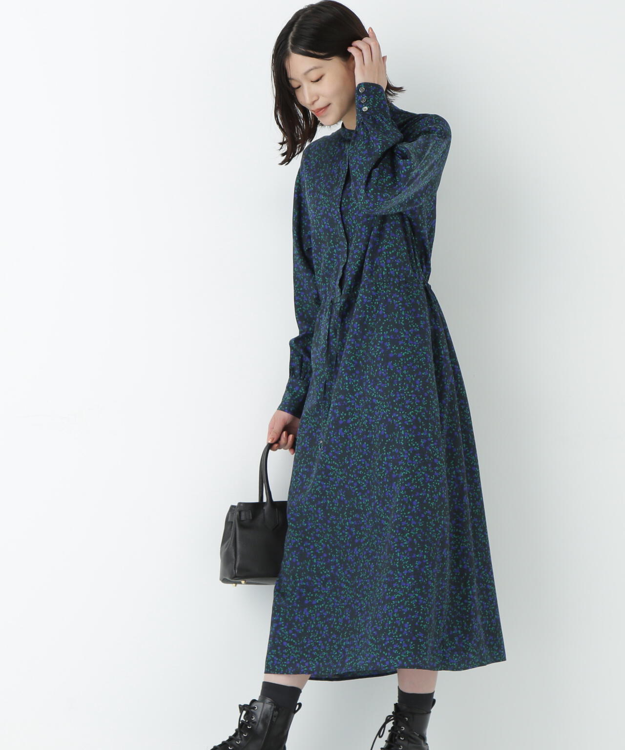 プチフラワープリントブラウジングバンドカラーワンピース