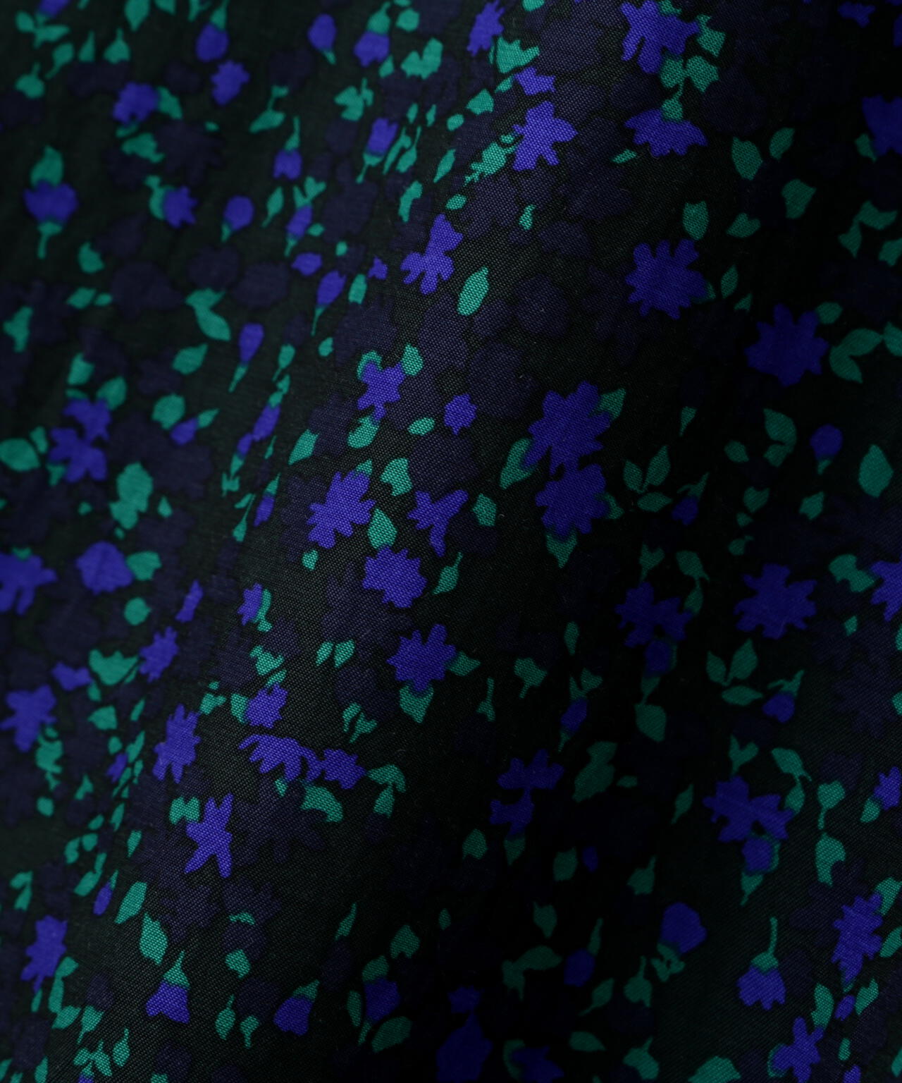 プチフラワープリントブラウジングバンドカラーワンピース