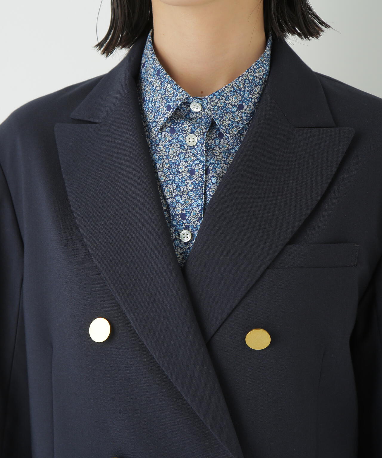 強撚シャークスキンピークドラペルジャケット