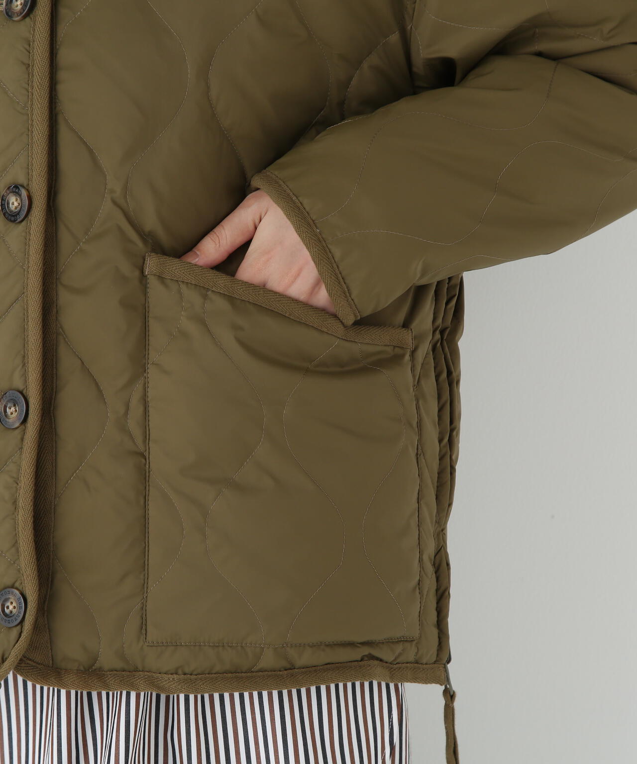 ≪ＴＡＩＯＮコラボ≫リバーシブルボアダウンブルゾン