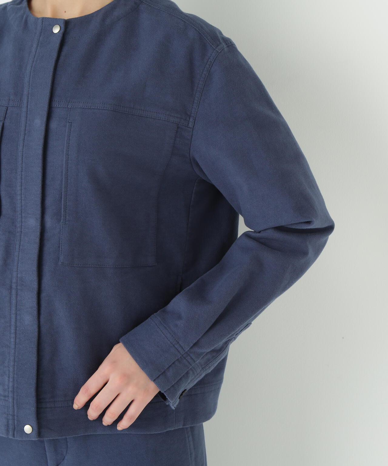 ストレッチエアリードットコードノーカラーブルゾン