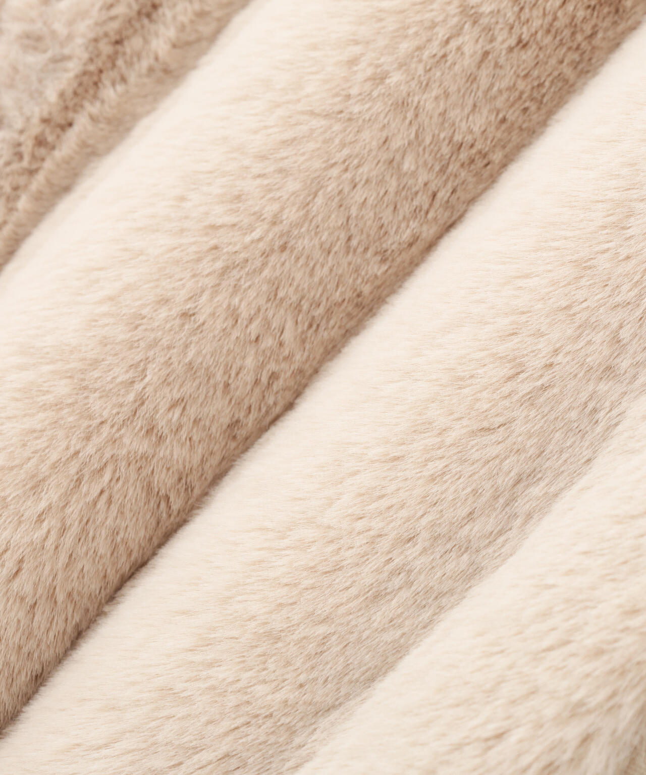 フェイクファーコクーンジレ