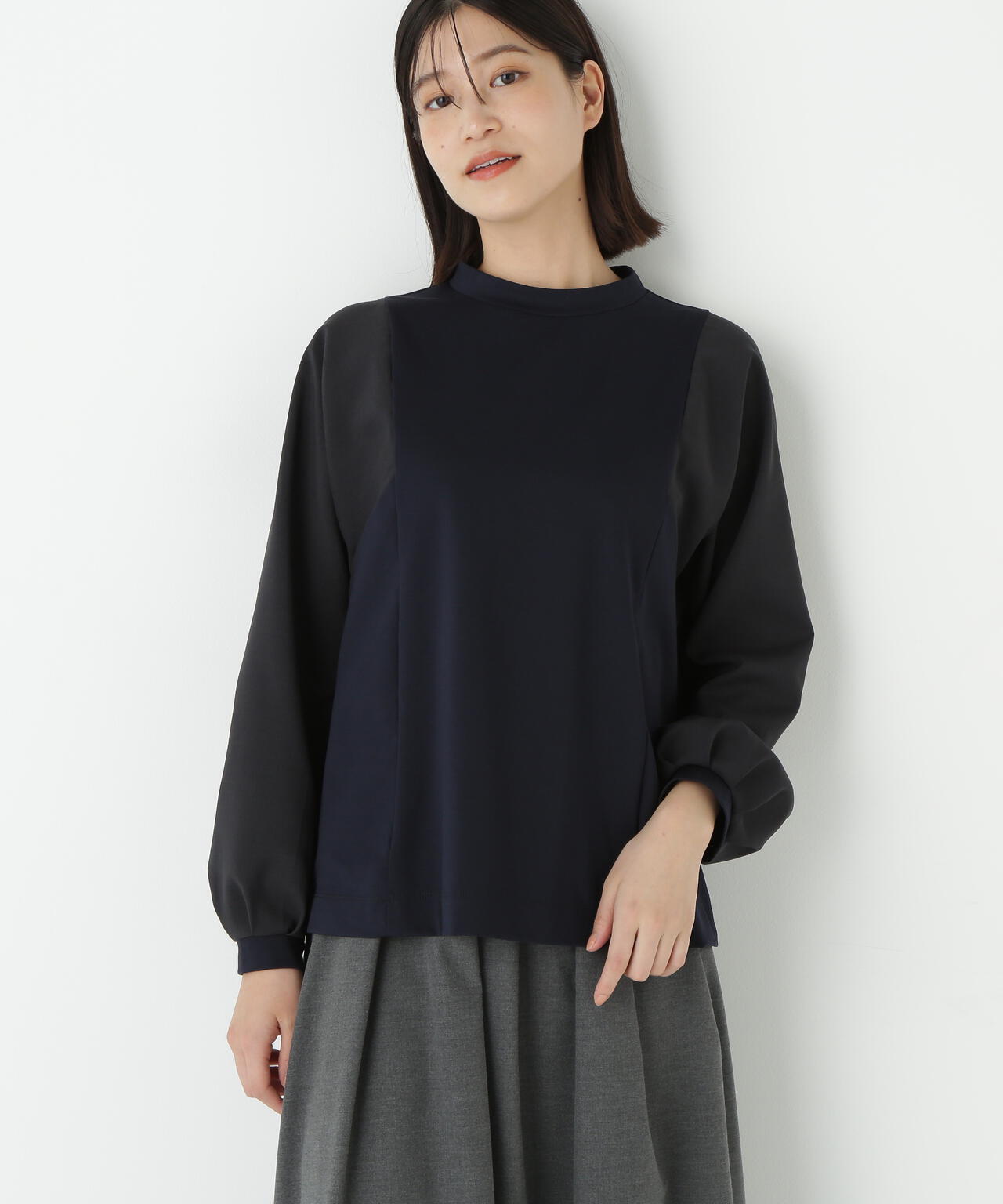 ポンチ異素材ドッキングプルオーバー | human woman（ヒューマン