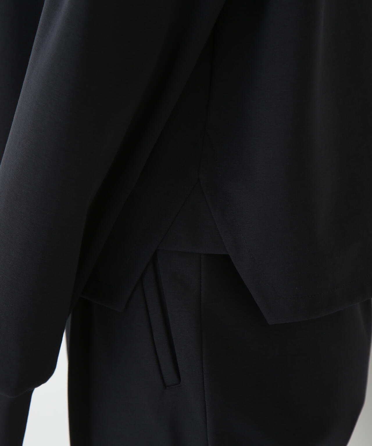 ストレッチポンチシャツカラードッキングプルオーバー