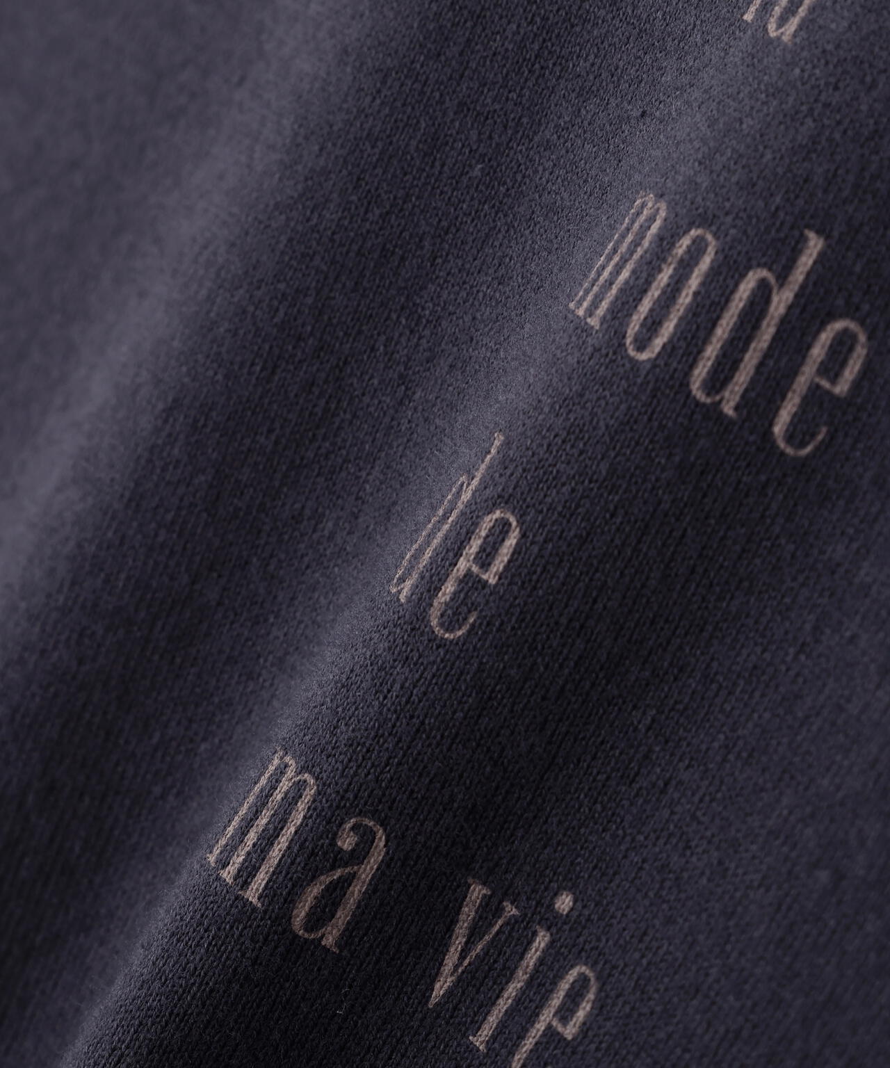 ロゴ長袖Ｔシャツ